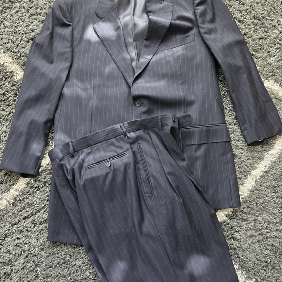 ERMENEGILDO ZEGNA Navy Blue Wool Pinstripe 2 PC Suit 46 R (EU 56)
